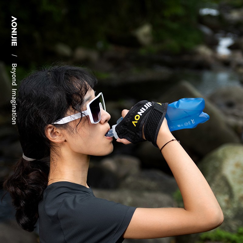 AONIJIE A7109 Sports Handheld Water Bottle Bag Outdoor Marathon Off Road Running Equipment Mountaineering Hiking with Soft Flask